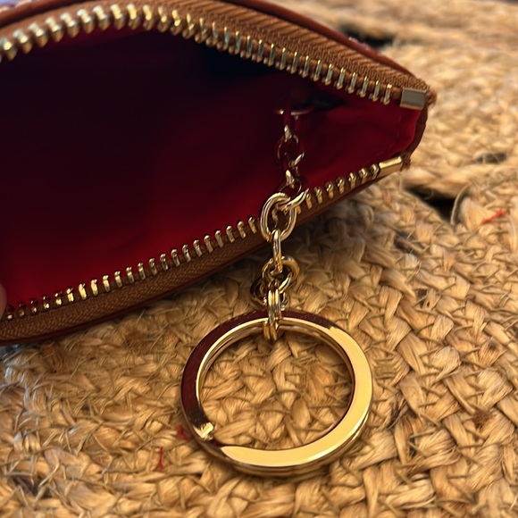 Dooney and Bourke Kirby medium wristlet NWOT - Picture 4 of 7